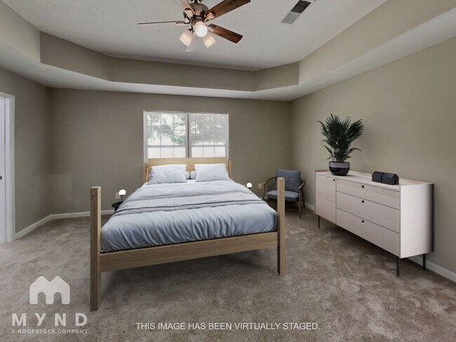 Building Photo - 305 Carter Ave