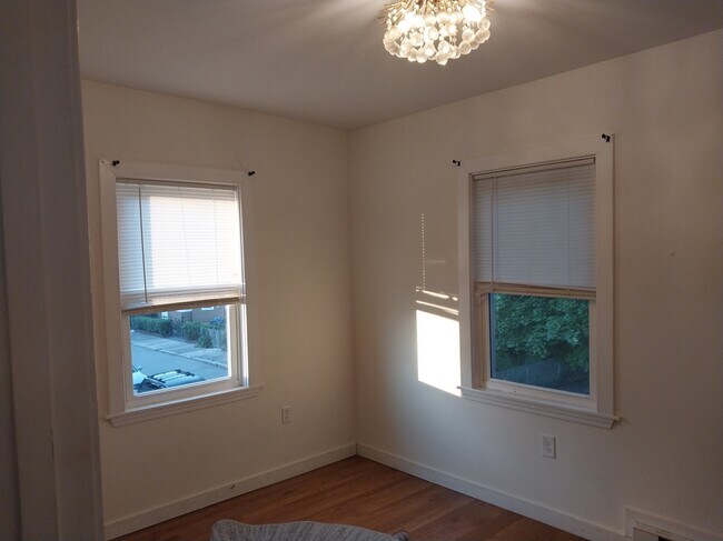 Building Photo - 51 Claremont St