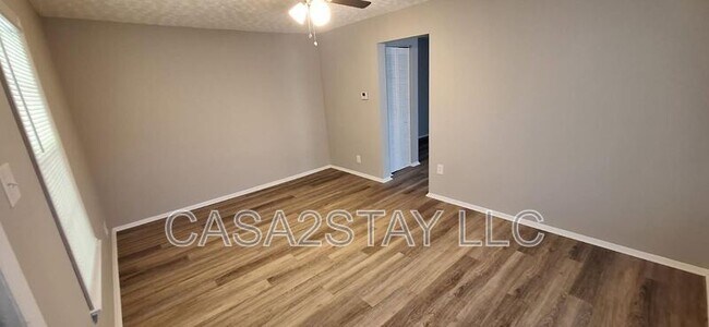 Foto del edificio - 720 Hardy Ave