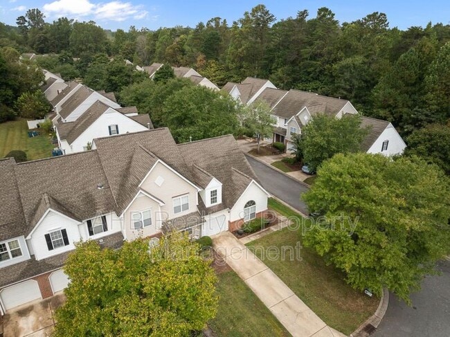 Building Photo - 949 Pensford Dr