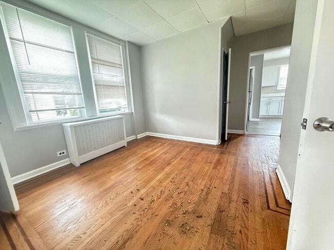 Building Photo - 2604 Hamilton Ave