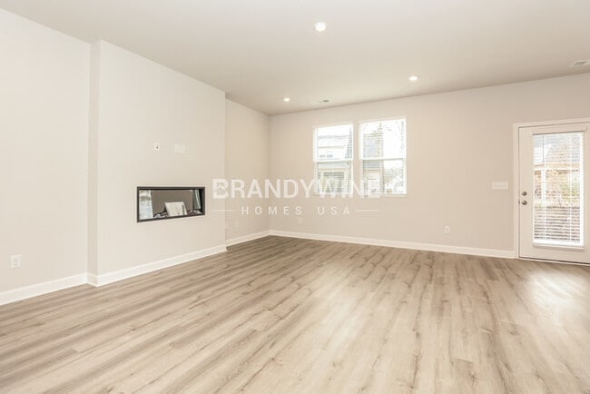Building Photo - 329 Dearborn Sta Dr