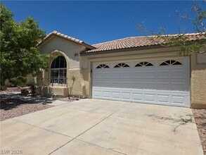 Building Photo - 9890 Ridgehaven Ave