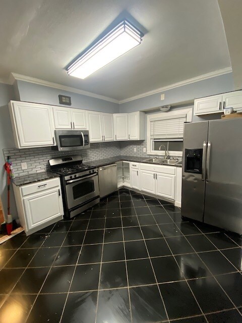 Primary Photo - 141 Lexington Ave