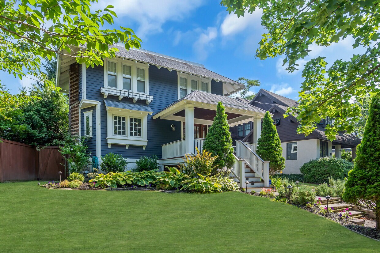 Foto principal - 1318 Locust Dr