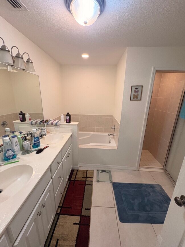 Foto del edificio - 215 West Blvd