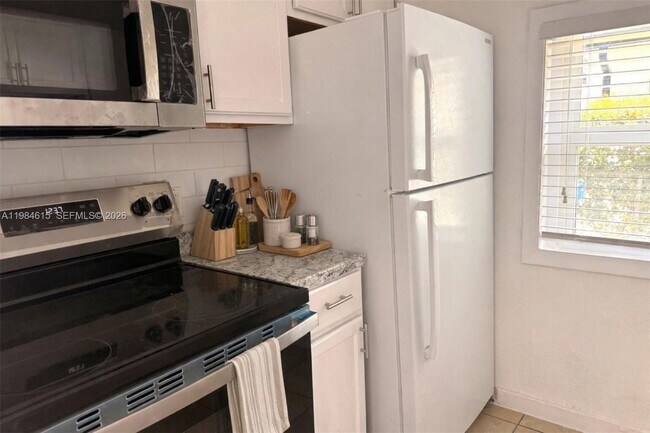 Foto del edificio - 1850 NW 74th St