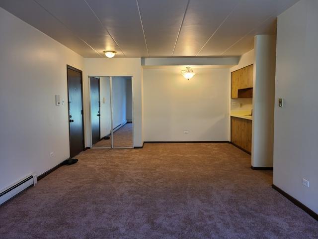 Building Photo - 2 bedroom in Hickory Hills IL 60457