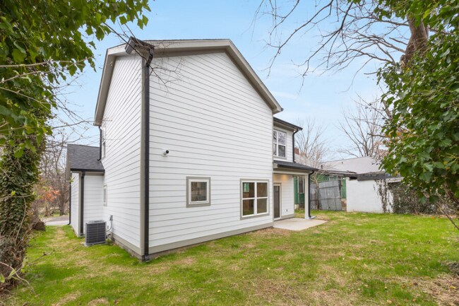 Building Photo - 1610 S Orchard Knob Ave
