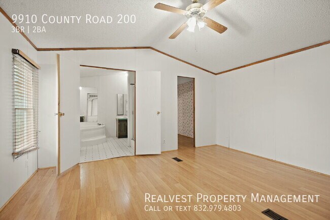 Building Photo - 9910 County Rd 200