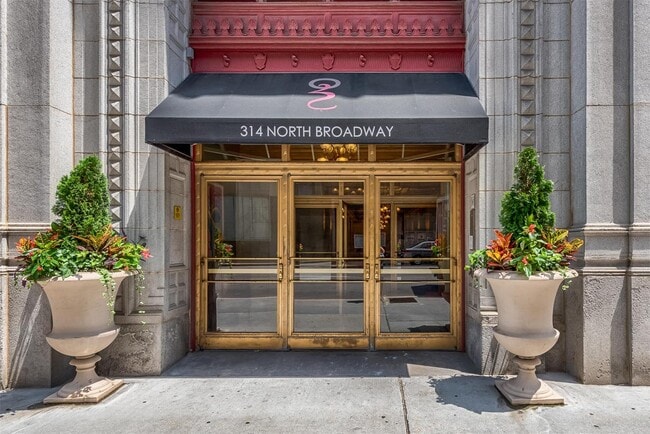 Building Photo - 314 N Broadway