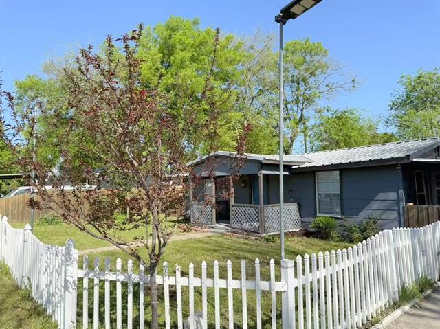 Foto del edificio - 2925 Janet Dr