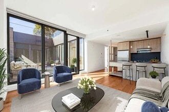 Building Photo - 123 Melrose St