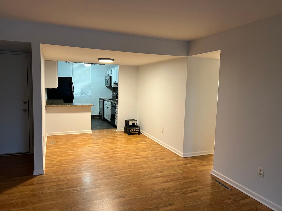 6620 Chaffee Ct Unit J1, Brecksville, OH 44141 Condo for Rent in