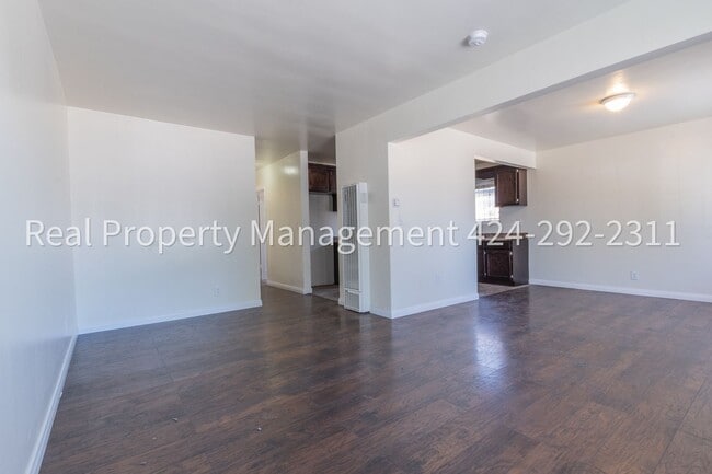 Foto del edificio - Beautiful Fully refurbished 3 bed 2 bath w...