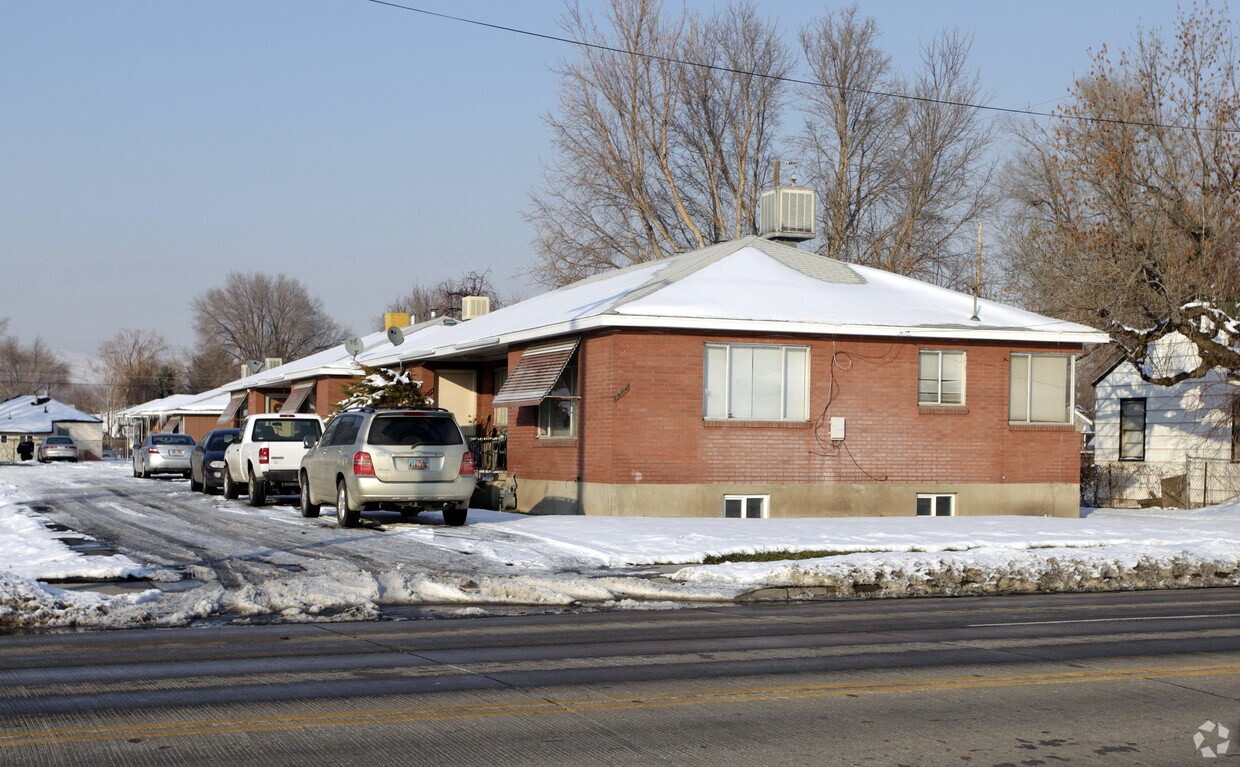 Building Photo - 360 E 2700 S