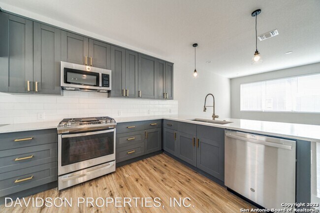 Foto del edificio - 4 br, 3.5 bath House - 1618 W Lawndale Dr ...