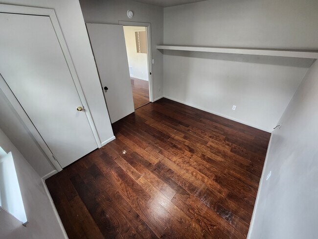 Foto del edificio - 1021 Hillside Dr