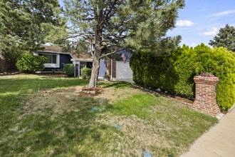 Building Photo - 830 Red Mesa Dr