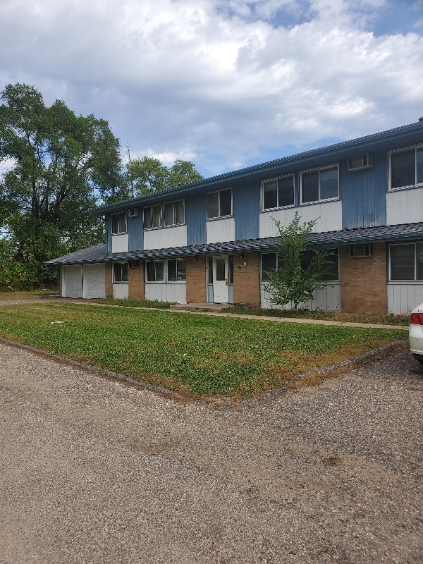 Foto principal - 1700 E 80th St