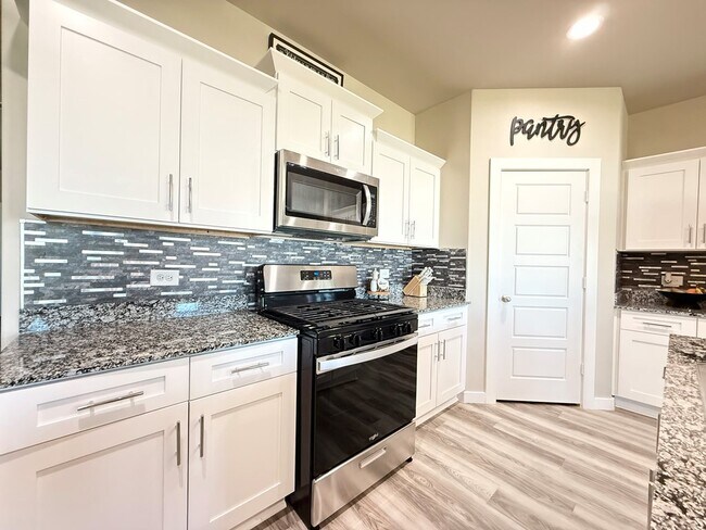 Foto del edificio - 6409 Bluebell Dr