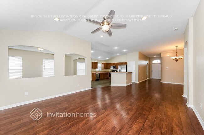 Foto del edificio - 1817 Raven Glen Dr
