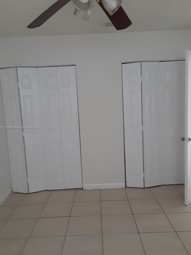Foto del edificio - 5404 NW 24th Ct