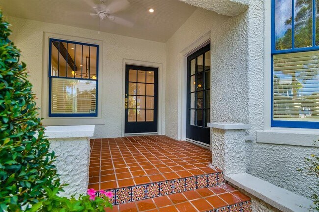 Foto del edificio - 704 S Fielding Ave