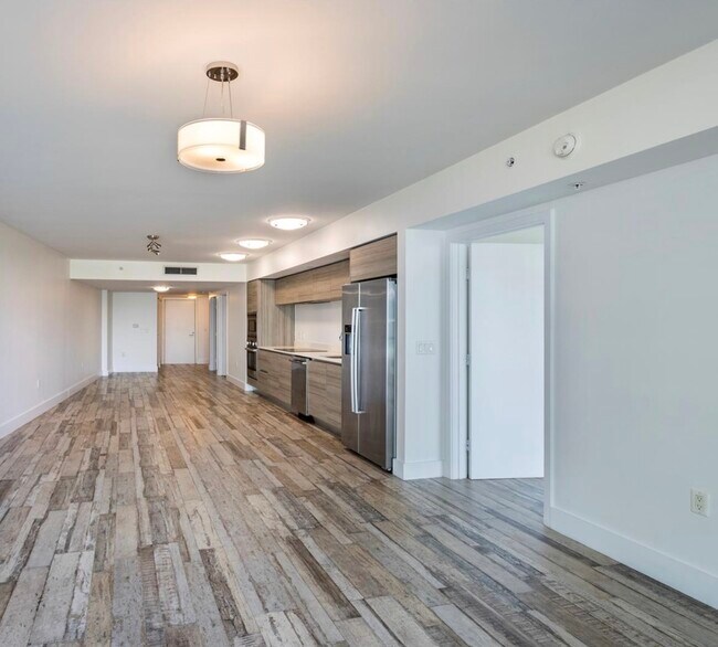 Building Photo - 6620 Indian Creek Dr