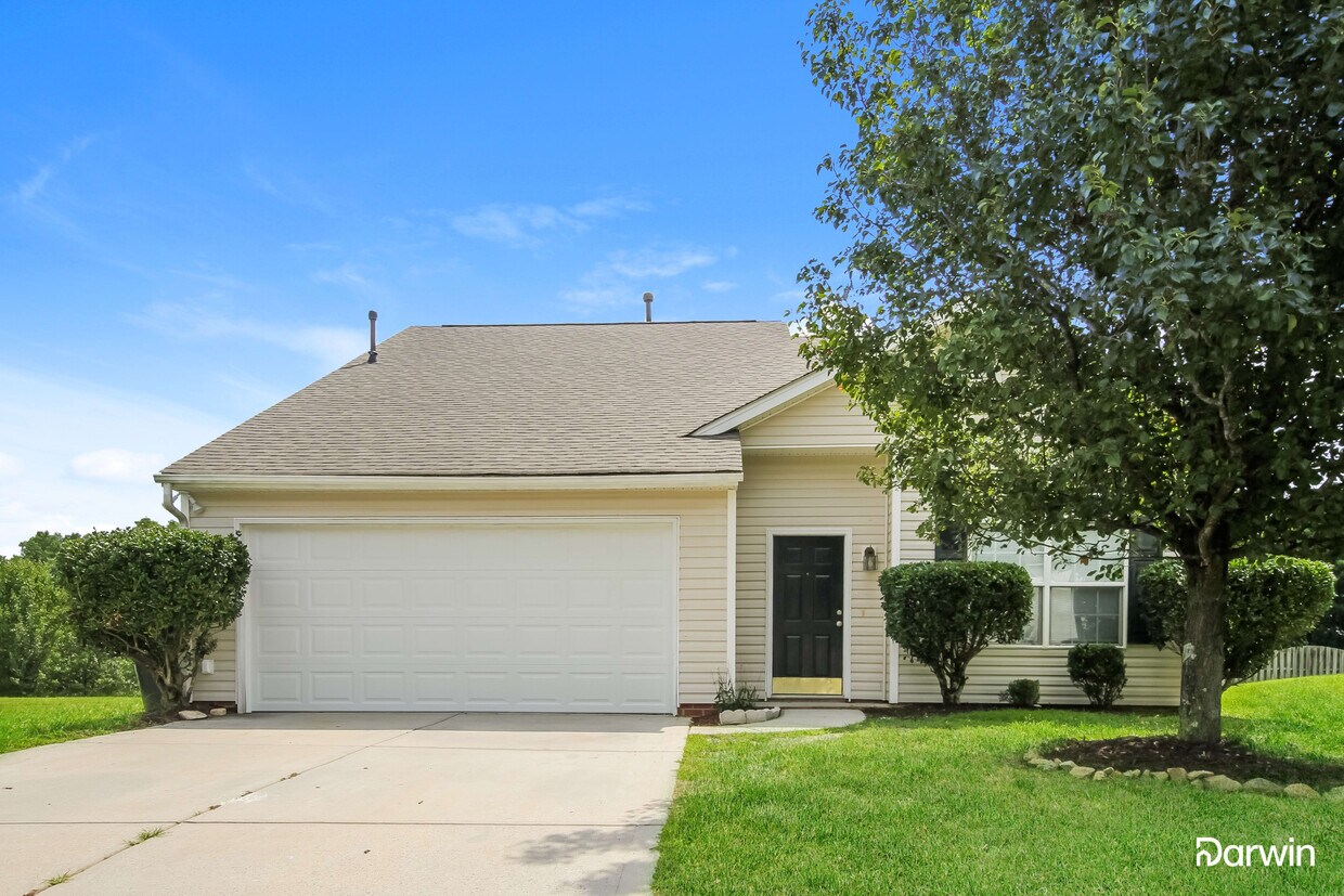 Primary Photo - 2400 Summer Meadow Ct