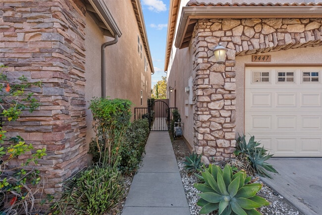 Foto del edificio - 9447 Hendrix Ln