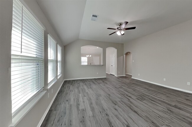 Foto del edificio - 3511 Rainshore Dr