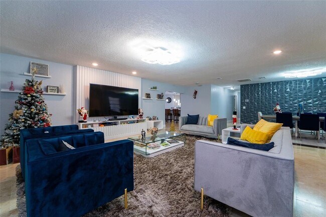 Foto del edificio - 4627 Woodlot Ct