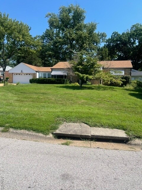 Building Photo - 253 Turf Ct