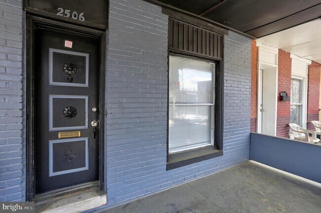Foto del edificio - 2506 Lauretta Ave
