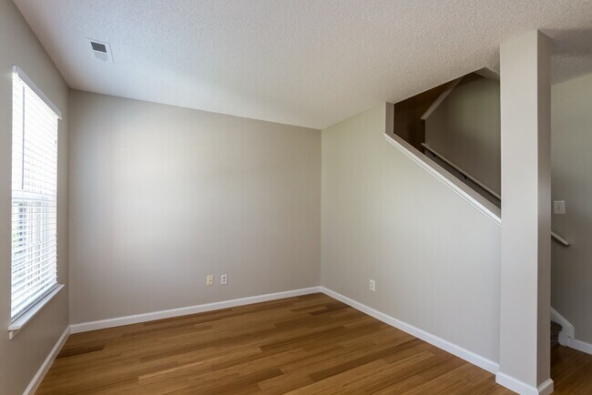 Building Photo - 13933 Silver Dart Pl