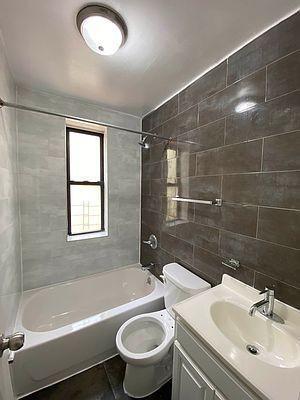 Foto del edificio - 1 bedroom in BRONX NY 10456