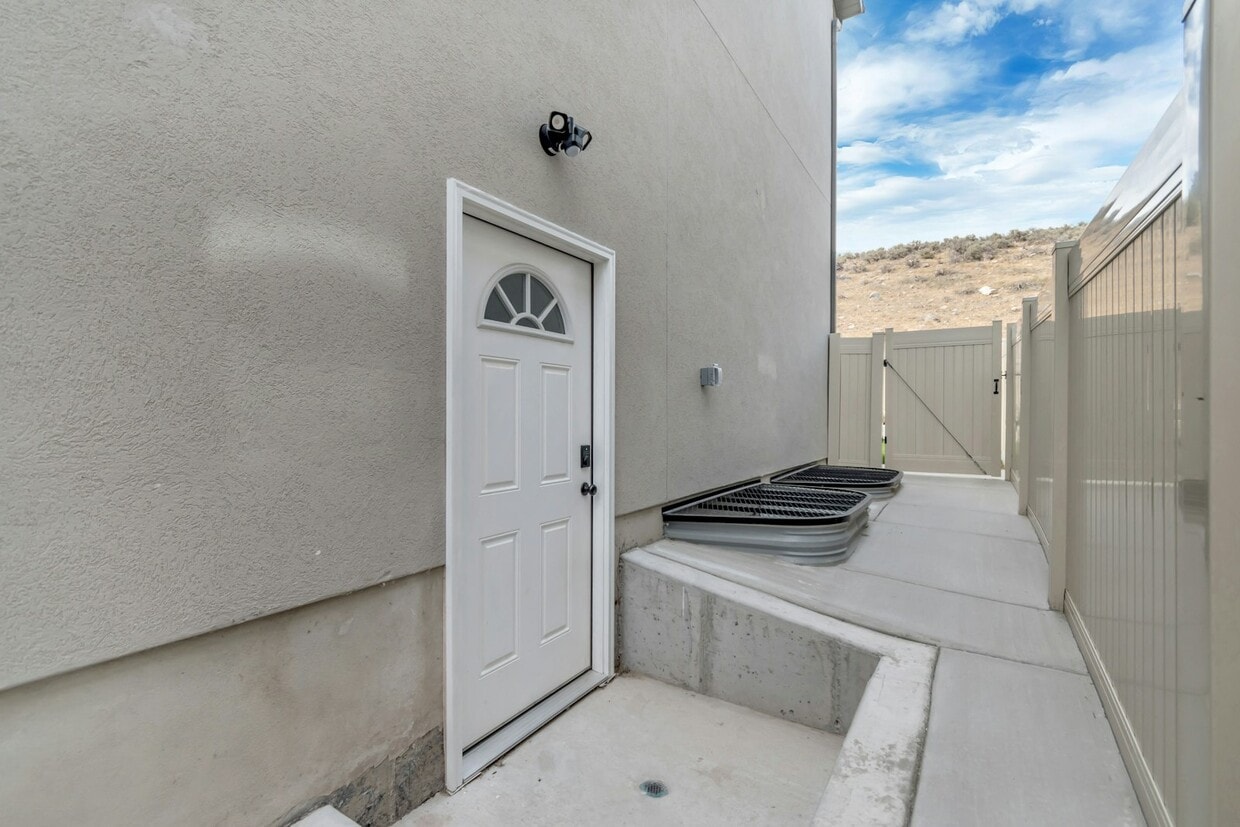 Foto principal - 1316 W Quailhill Rd