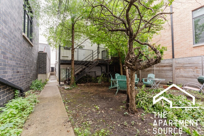Building Photo - 1819 W Cortland St
