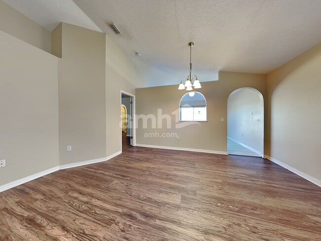 Building Photo - 11613 Ivy Flower Loop