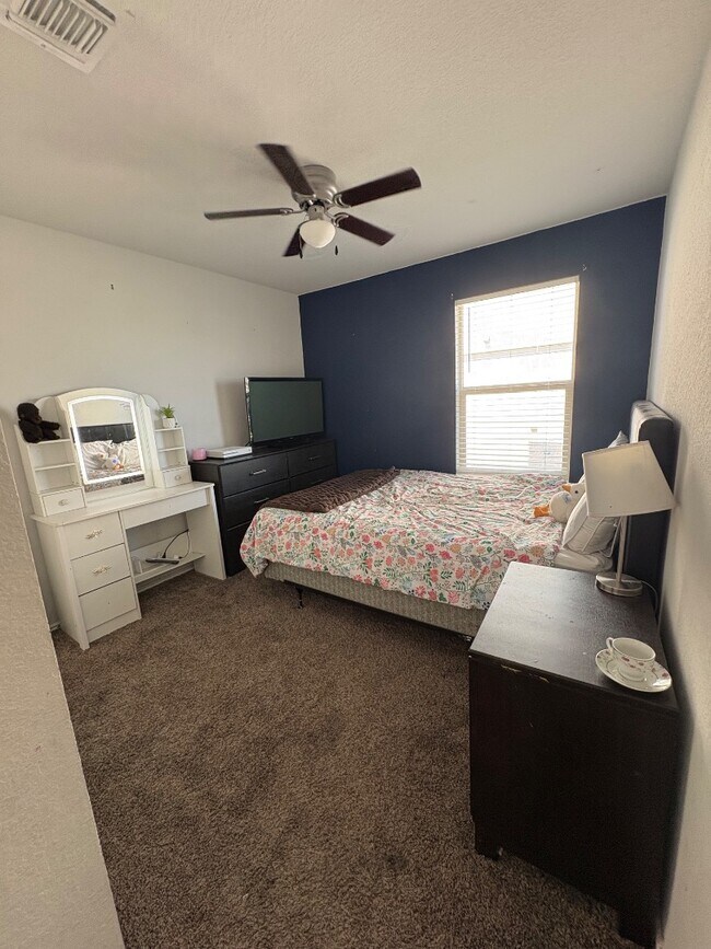 Building Photo - 2051 Wigeon Wy