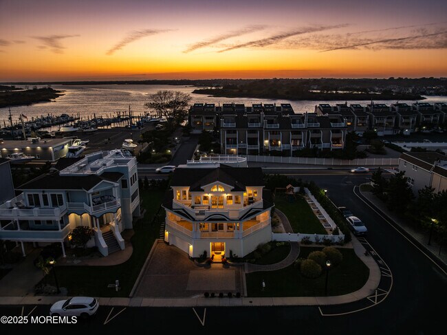Foto del edificio - 2 Tradewinds Ln