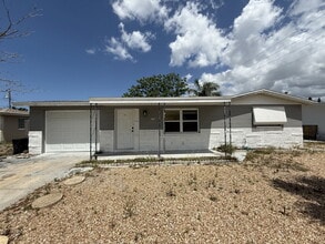 Building Photo - 4837 Vision Ave