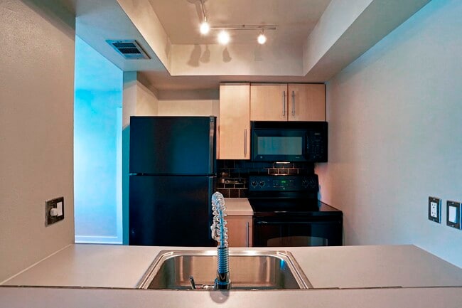 Building Photo - Tambaleo Apartments