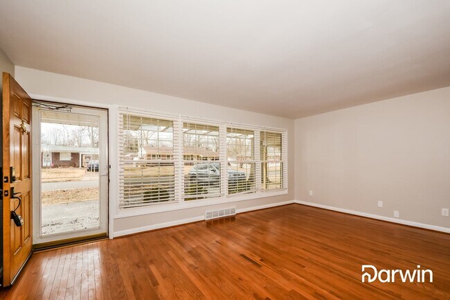 Foto del edificio - 285 W St Anthony Ln