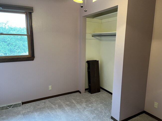 Building Photo - 10225 SD-44