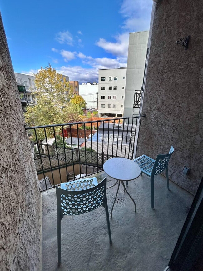 Foto del edificio - 331 Jefferson St