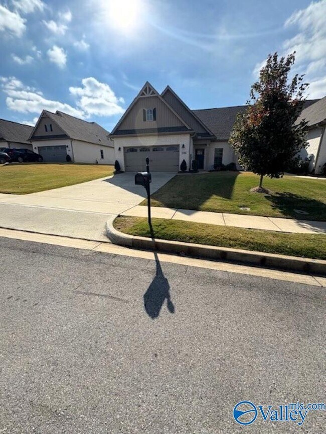 Foto del edificio - 106 Harvester Dr