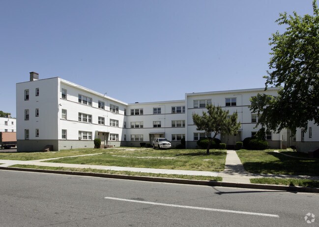 Building Photo - Carver Hall