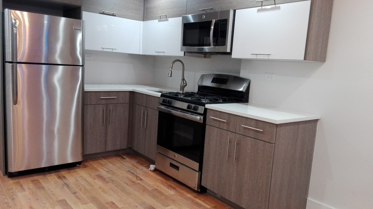 Foto principal - 1002 Halsey St